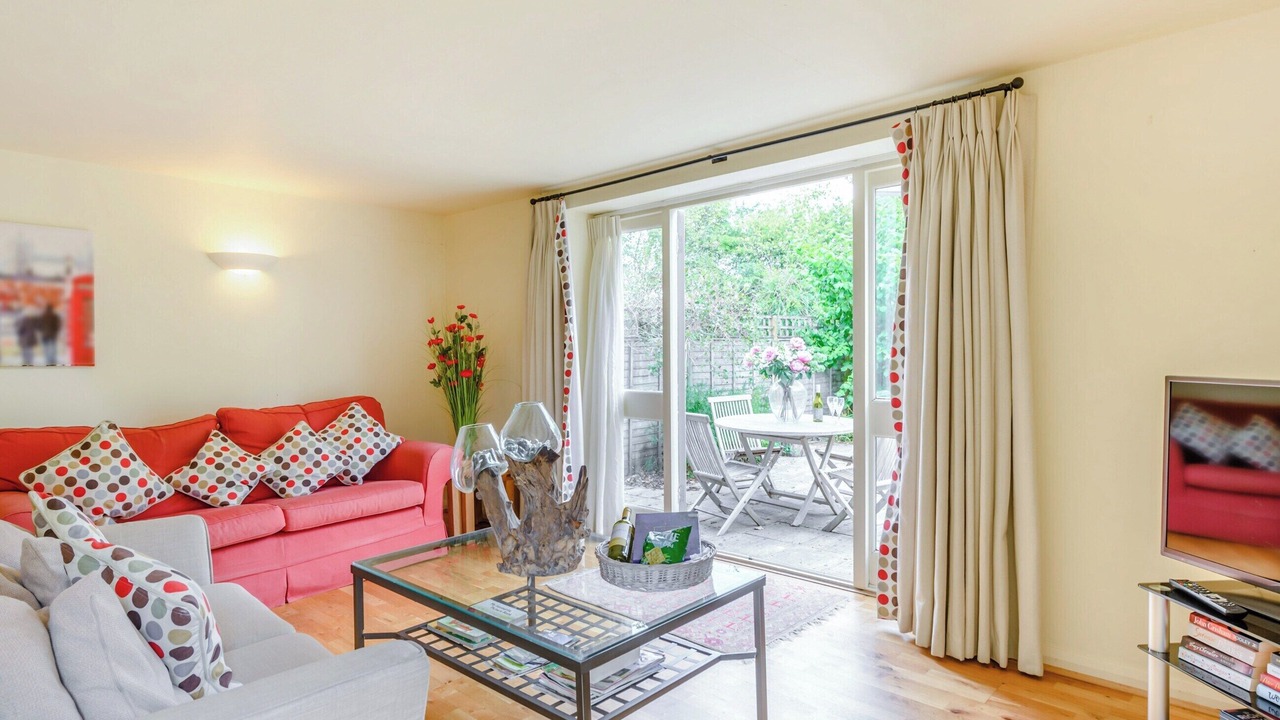 Photo of Bedroom in Eye