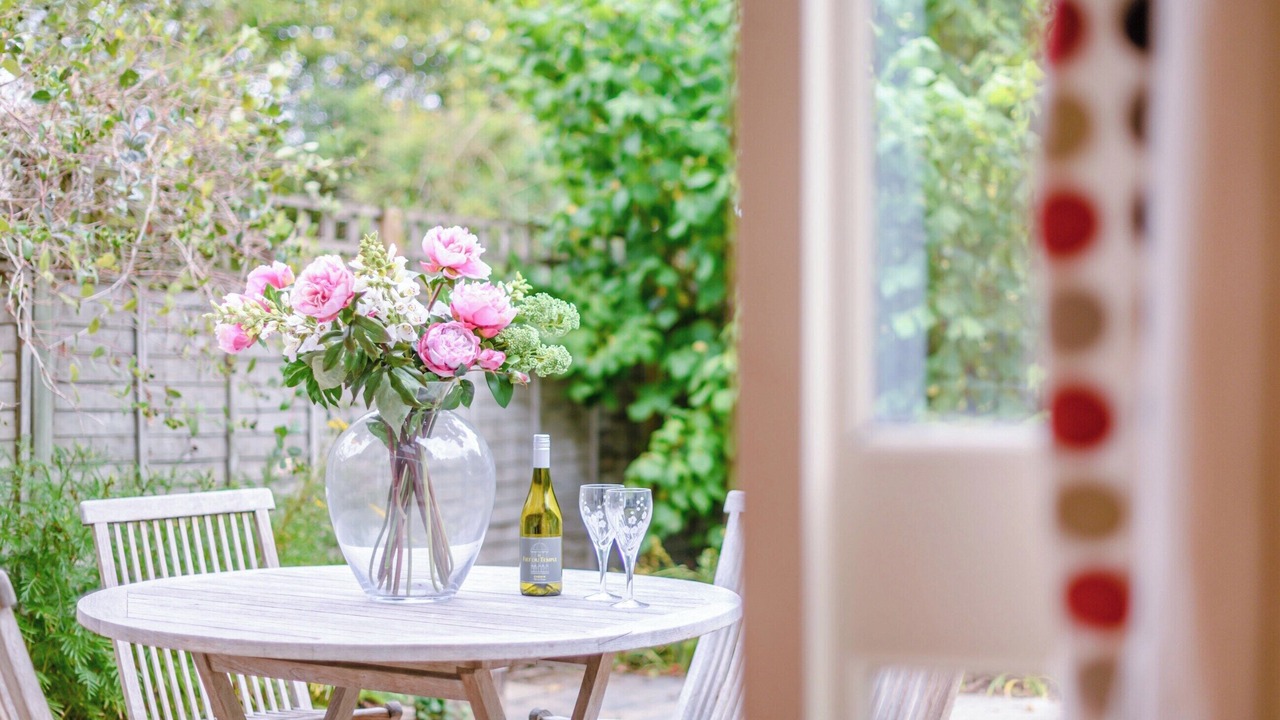 Photo of Bedroom in Eye