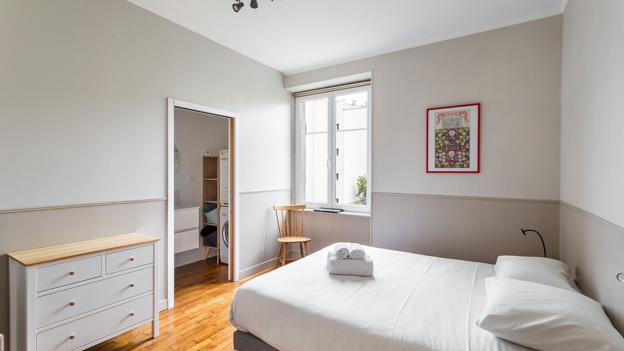 Photo of Bedroom in Saint-Servan