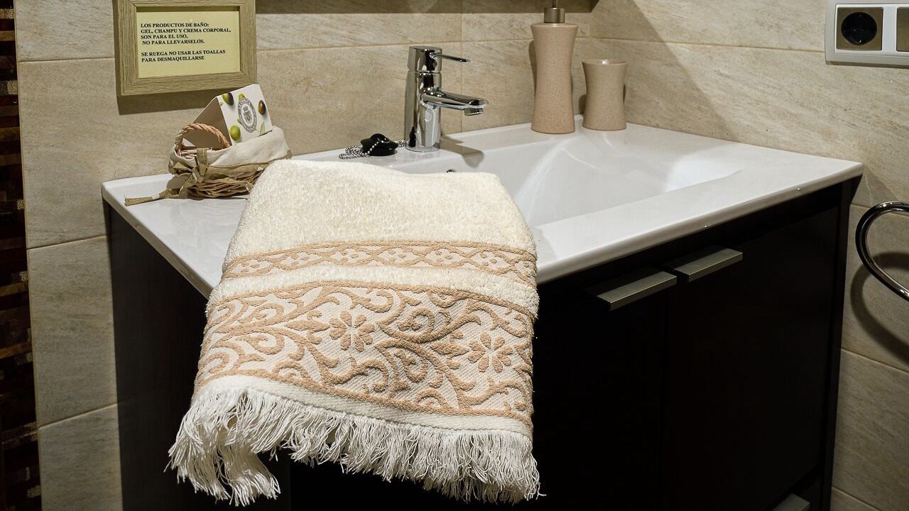 Photo of Bathroom in Casas del Castanar