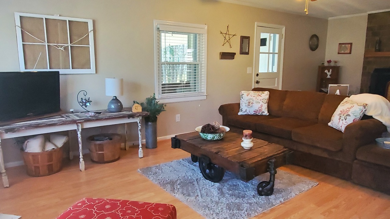 Photo of Livingroom in King