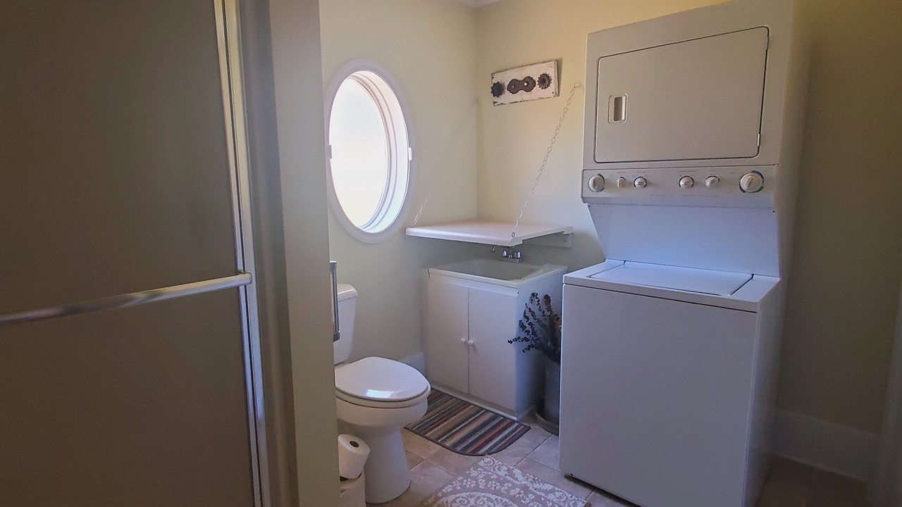Photo of Bathroom in King