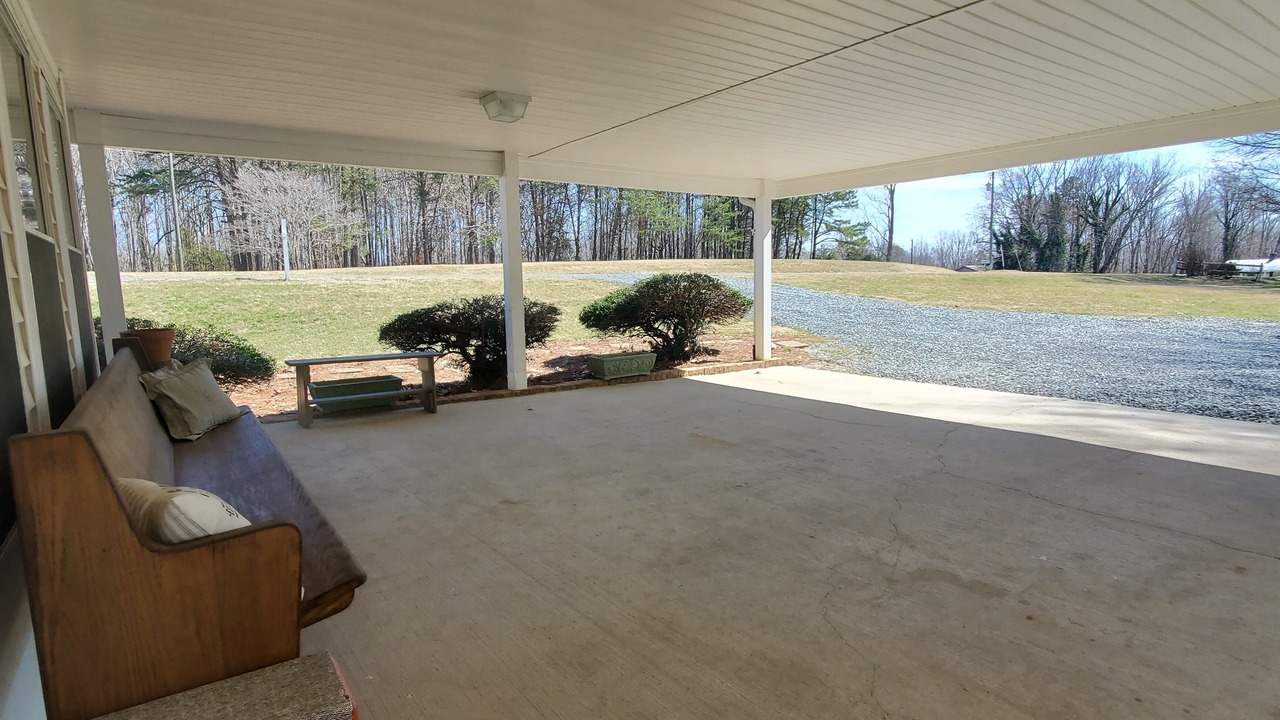 Photo of Patio Balcony in King