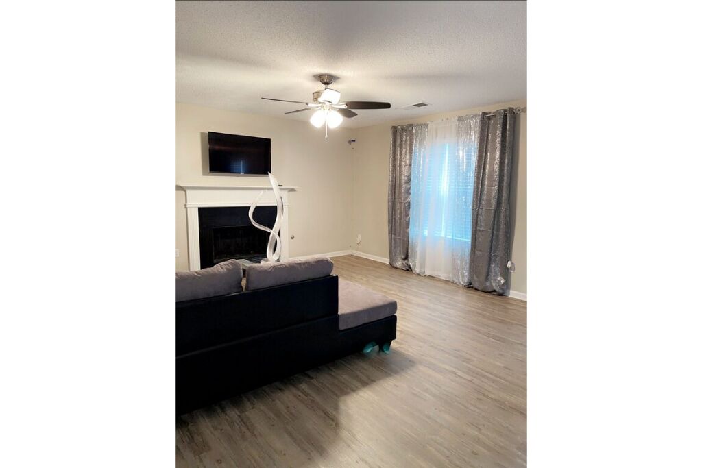 Photo of Livingroom in Church Street