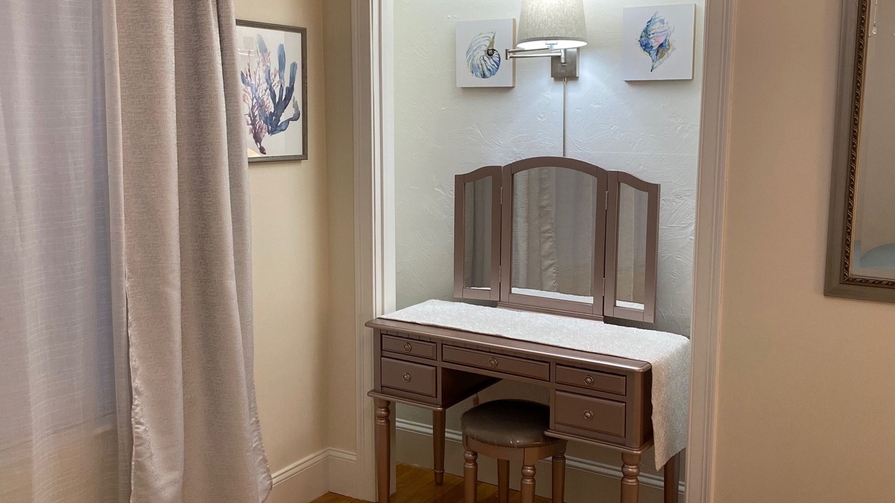 Photo of Bedroom in Yachting Village