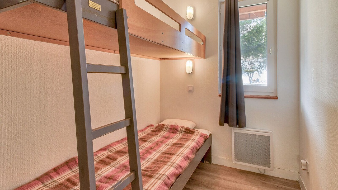 Photo of Bedroom in Genos