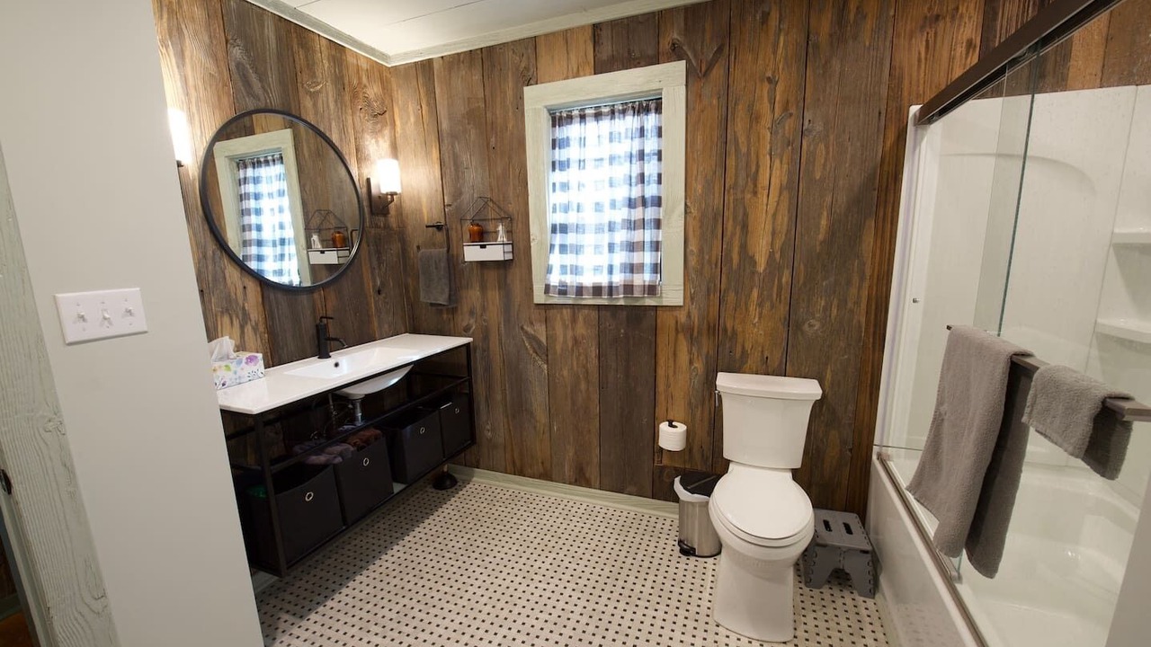 Photo of Bathroom in Ellisville