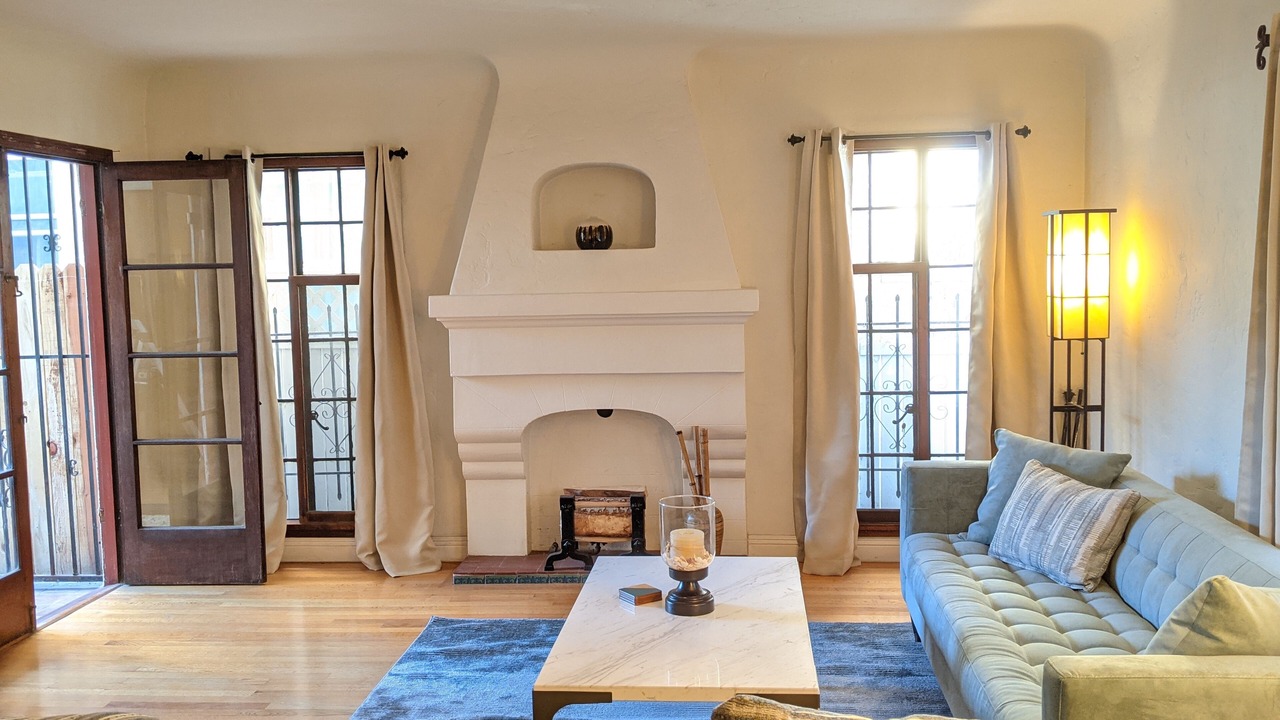 Photo of Livingroom in Alamitos Beach
