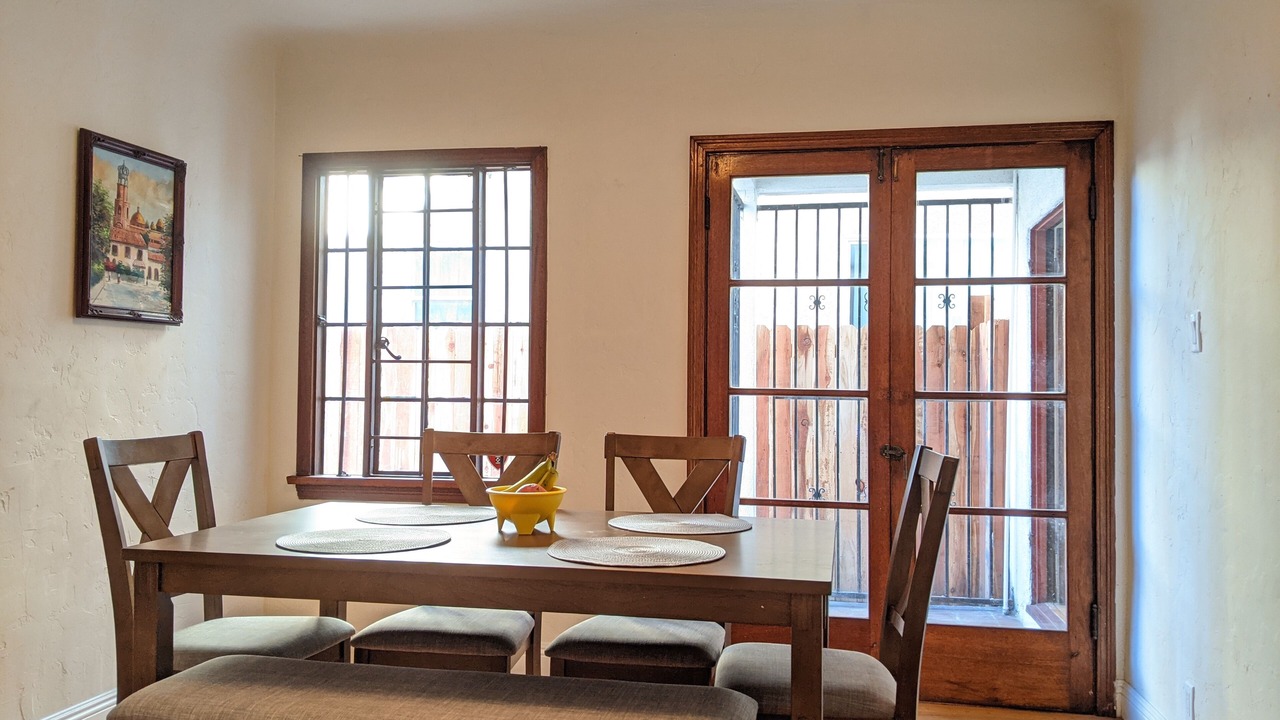 Photo of Livingroom in Alamitos Beach