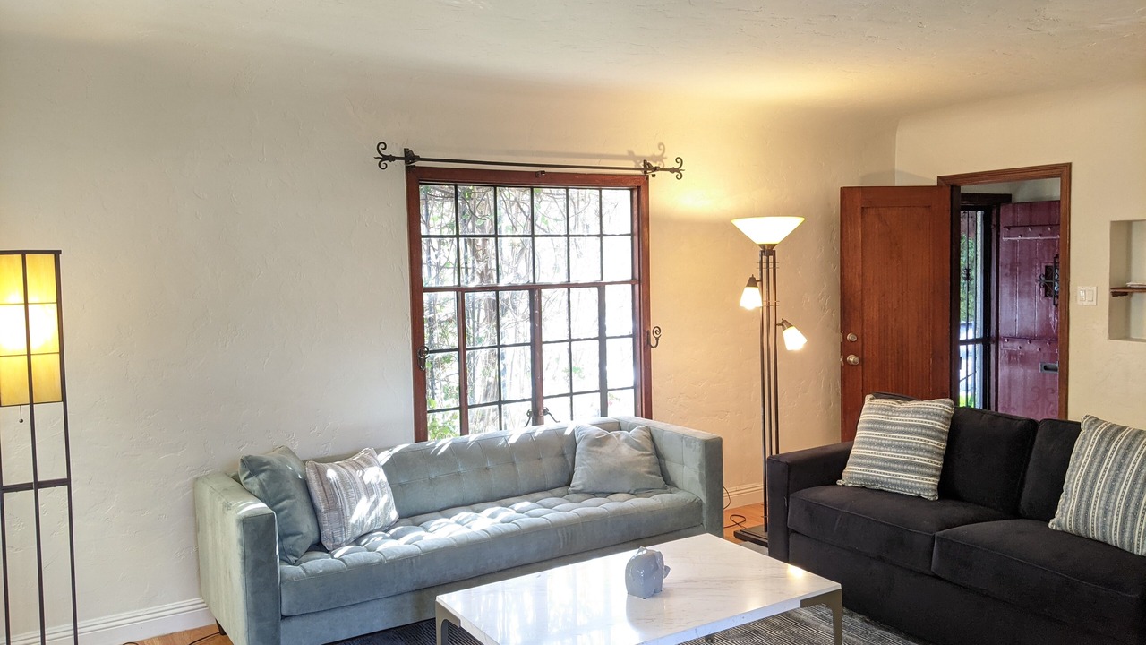 Photo of Livingroom in Alamitos Beach