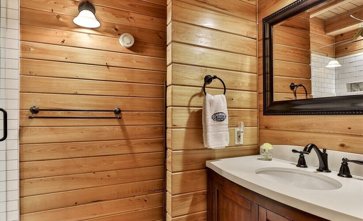 Photo of Bathroom in Ellijay
