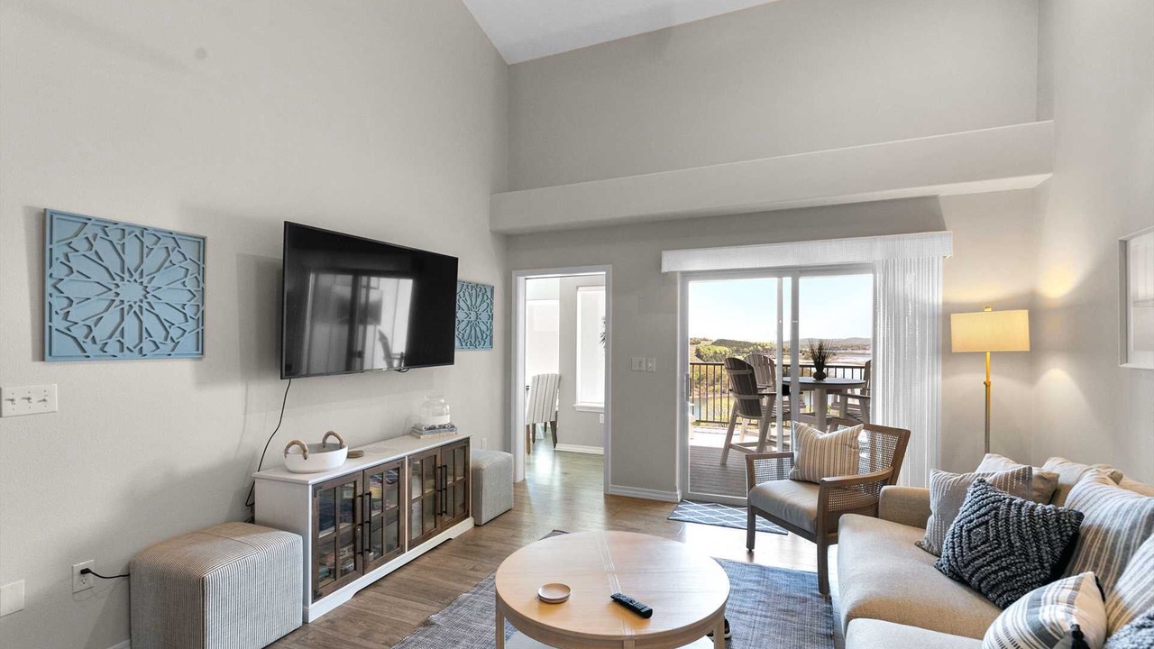 Photo of Livingroom in Table Rock