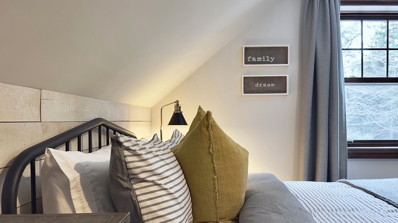 Photo of Bedroom in Sainte-Ann-des-Lacs
