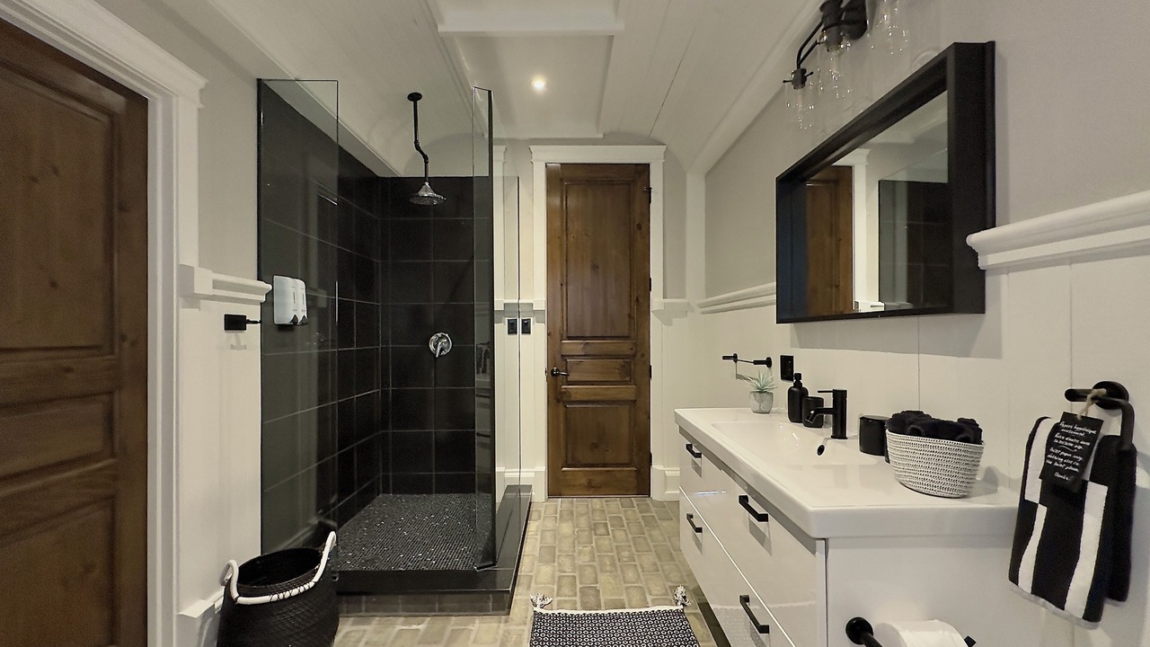 Photo of Bathroom in Sainte-Ann-des-Lacs
