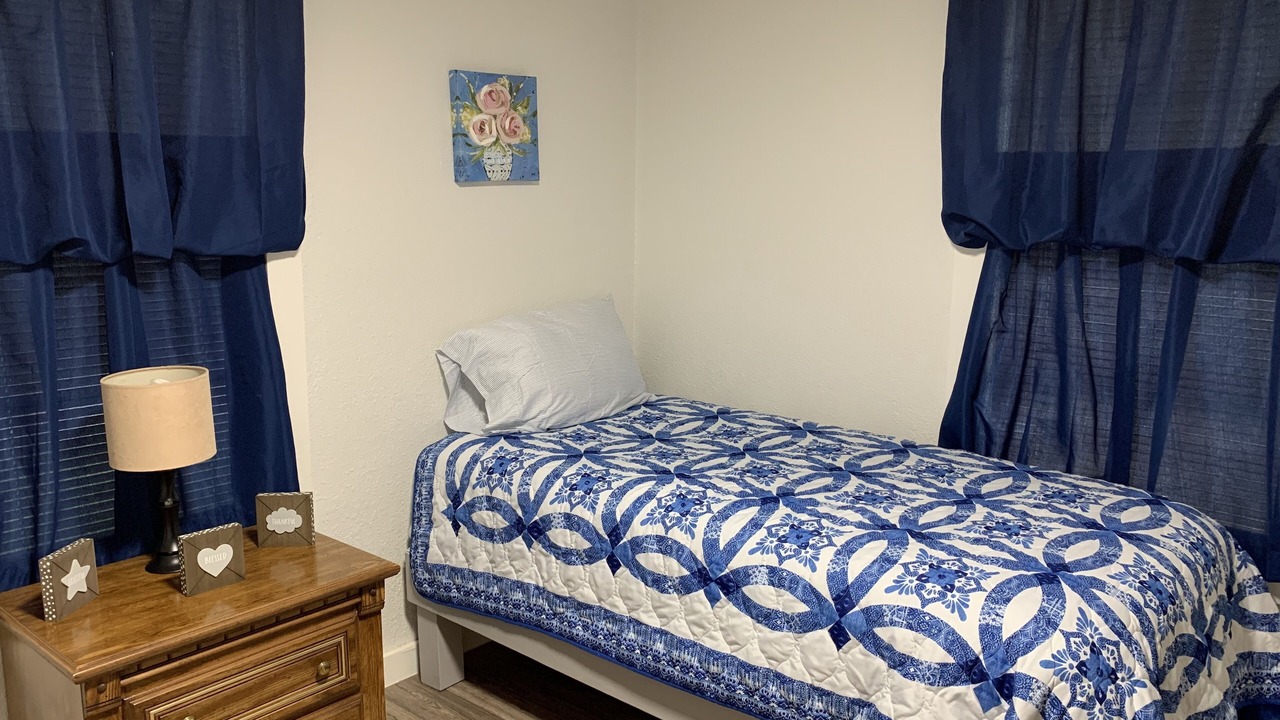 Photo of Bedroom in Crowville