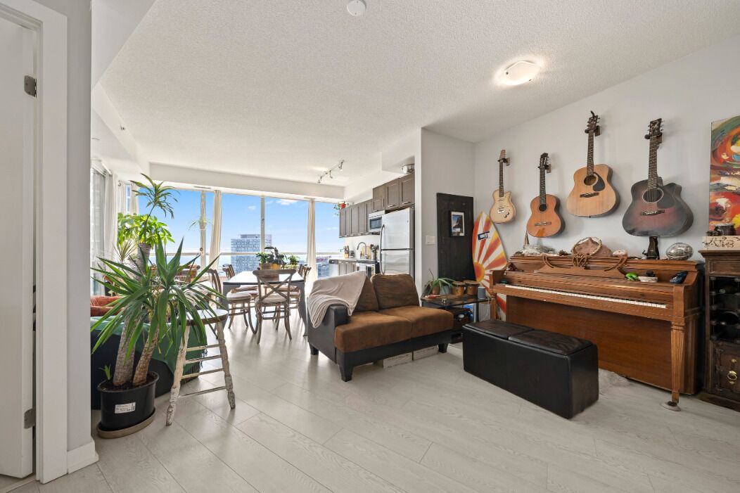 Photo of Livingroom in Fort York