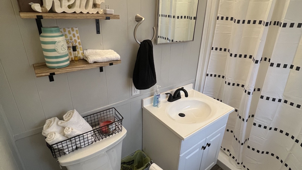 Photo of Bathroom in Gordonville