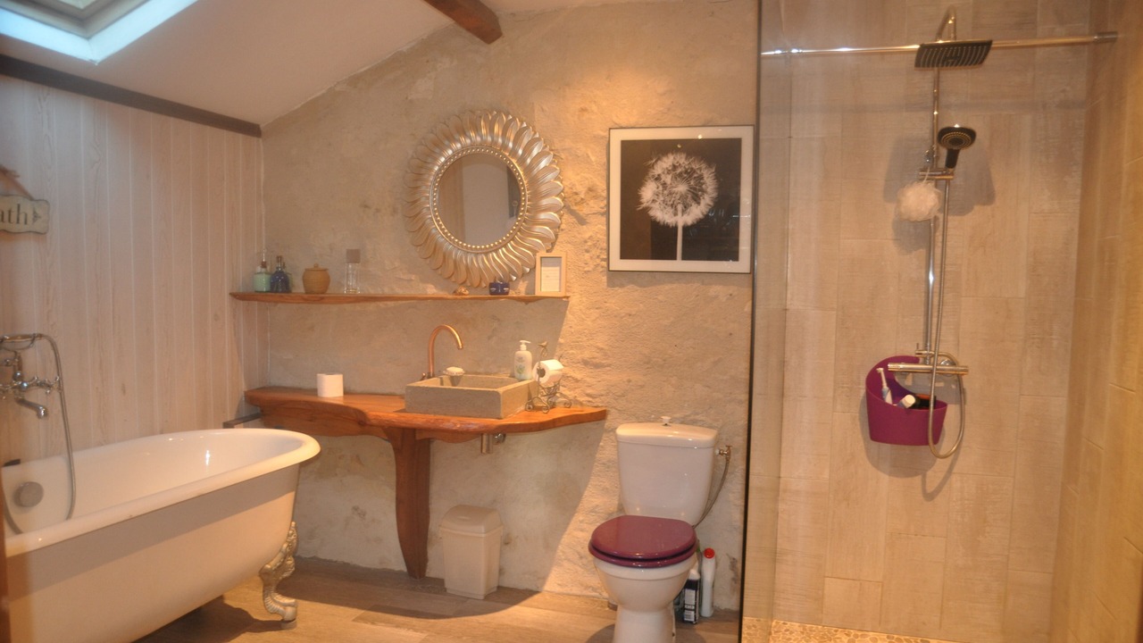 Photo of Bathroom in Montcabrier