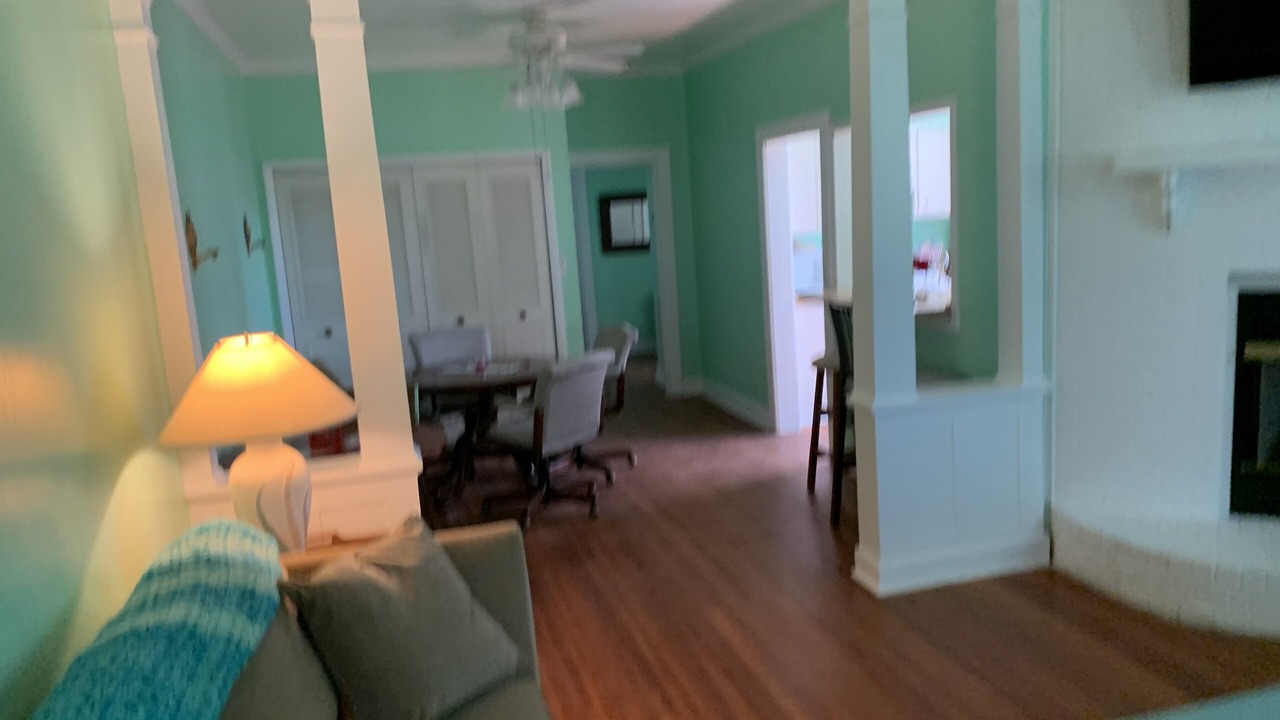 Photo of Livingroom in Willoughby Spit