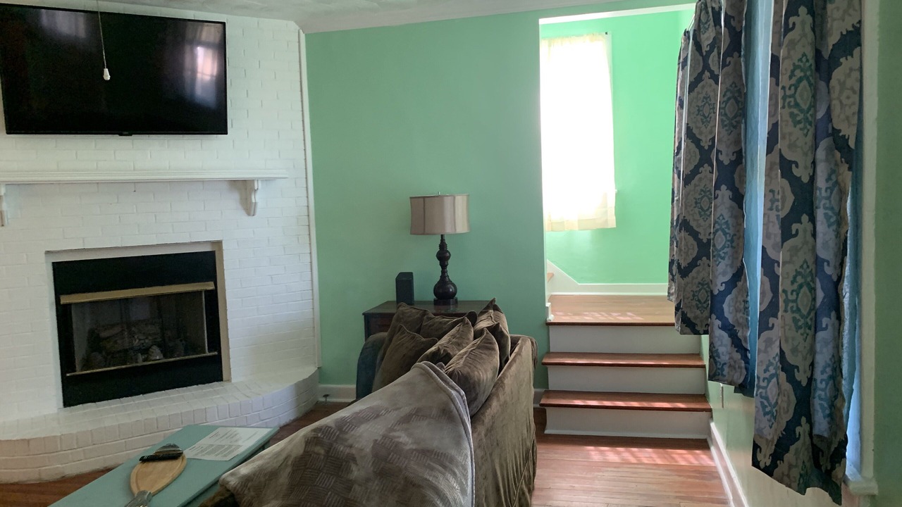 Photo of Livingroom in Willoughby Spit