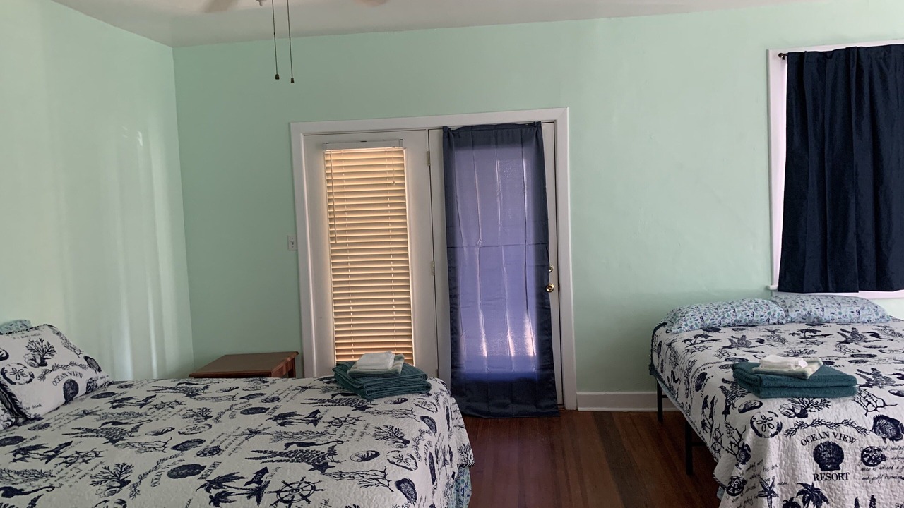 Photo of Bedroom in Willoughby Spit