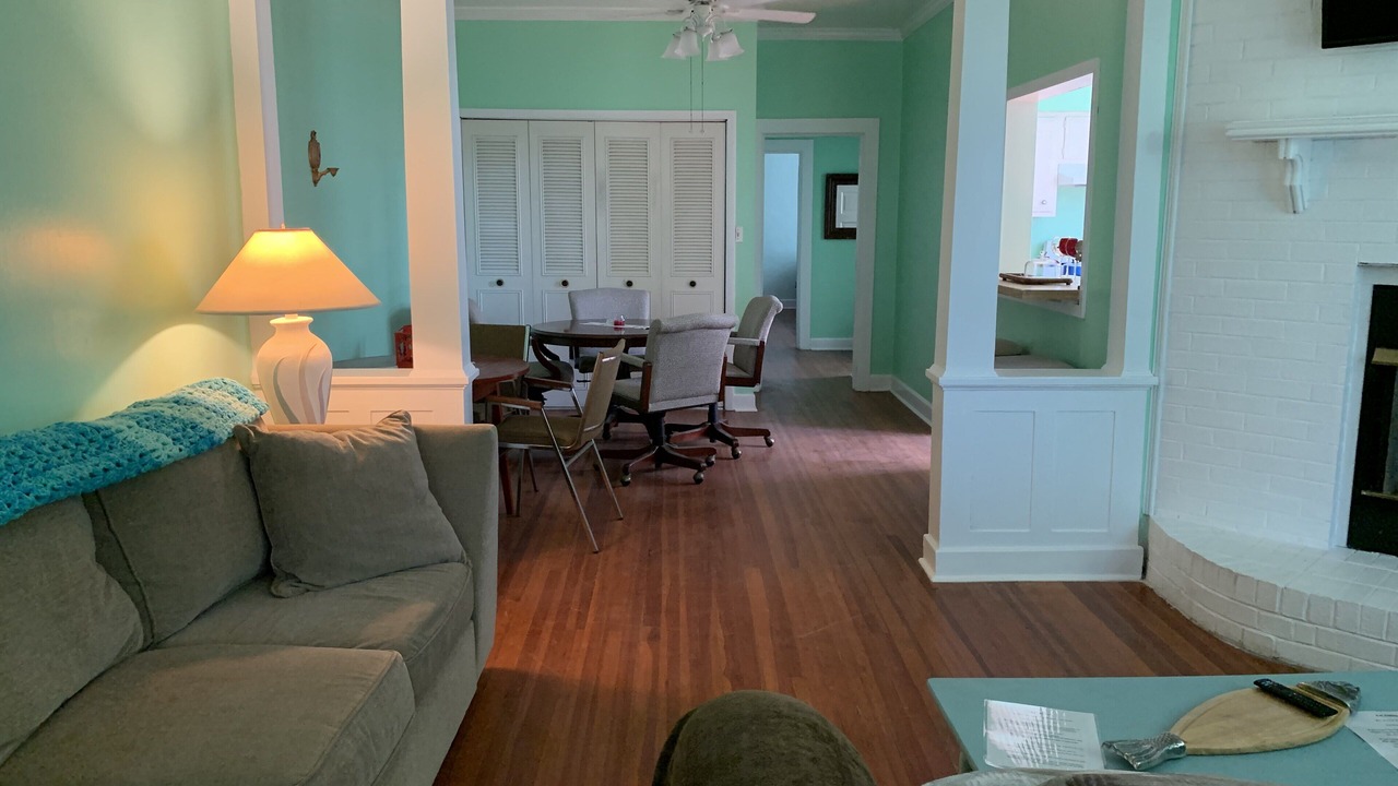 Photo of Livingroom in Willoughby Spit