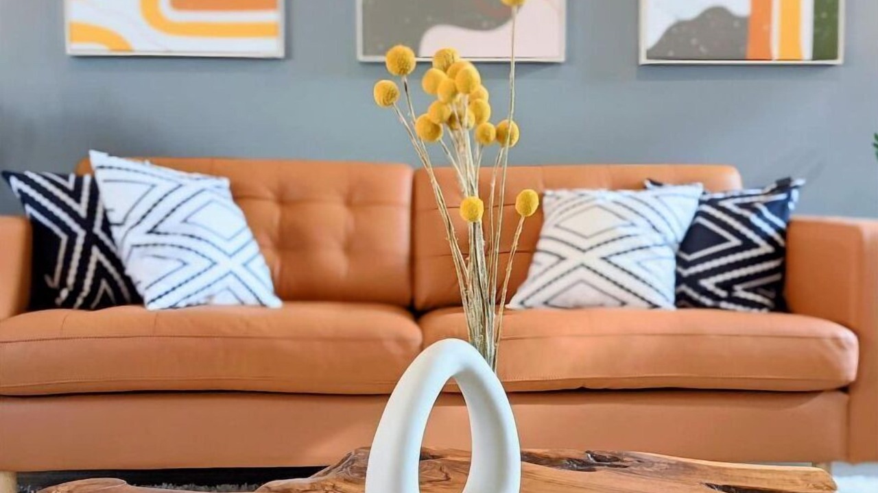 Photo of Livingroom in Old Ballard