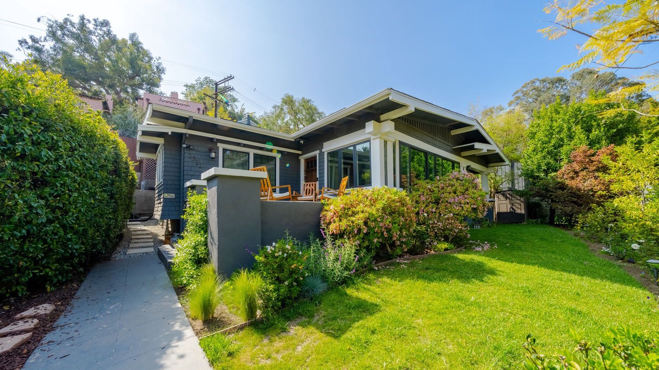 Photo of Outdoor in Hollywood Heights