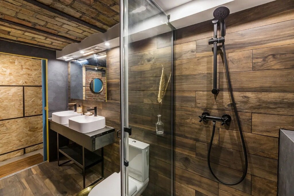 Photo of Bathroom in 18th Arrondissement
