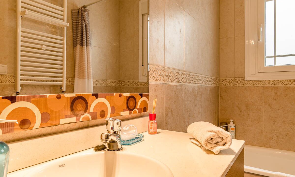 Photo of Bathroom in Los Montesinos