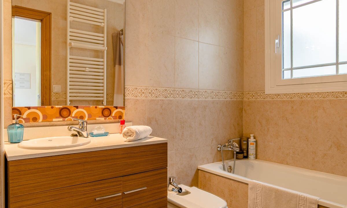Photo of Bathroom in Los Montesinos