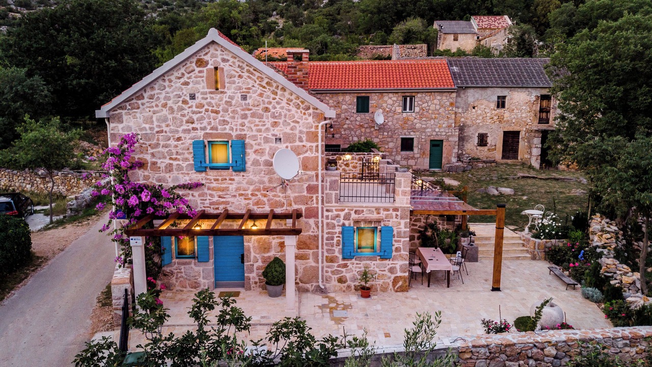 Photo of Outdoor in Seline