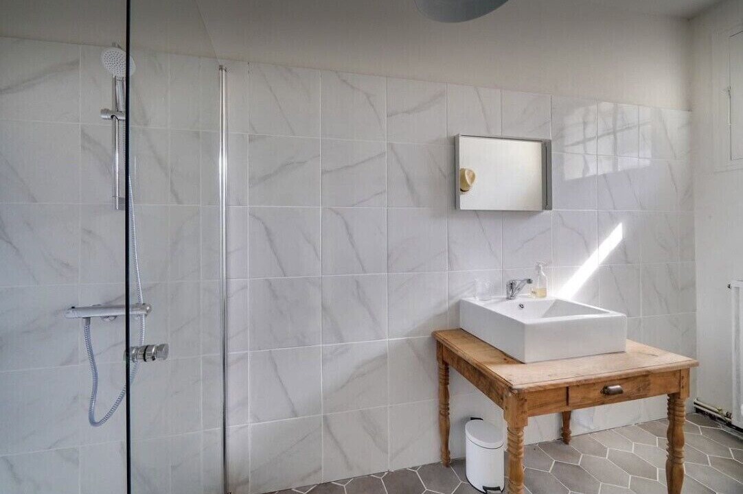 Photo of Bathroom in Doulezon