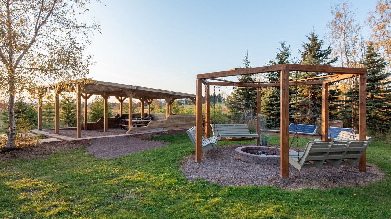 Photo of Outdoor in Canoe Cove