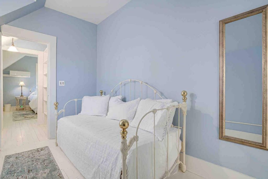 Photo of Bedroom in Silverton