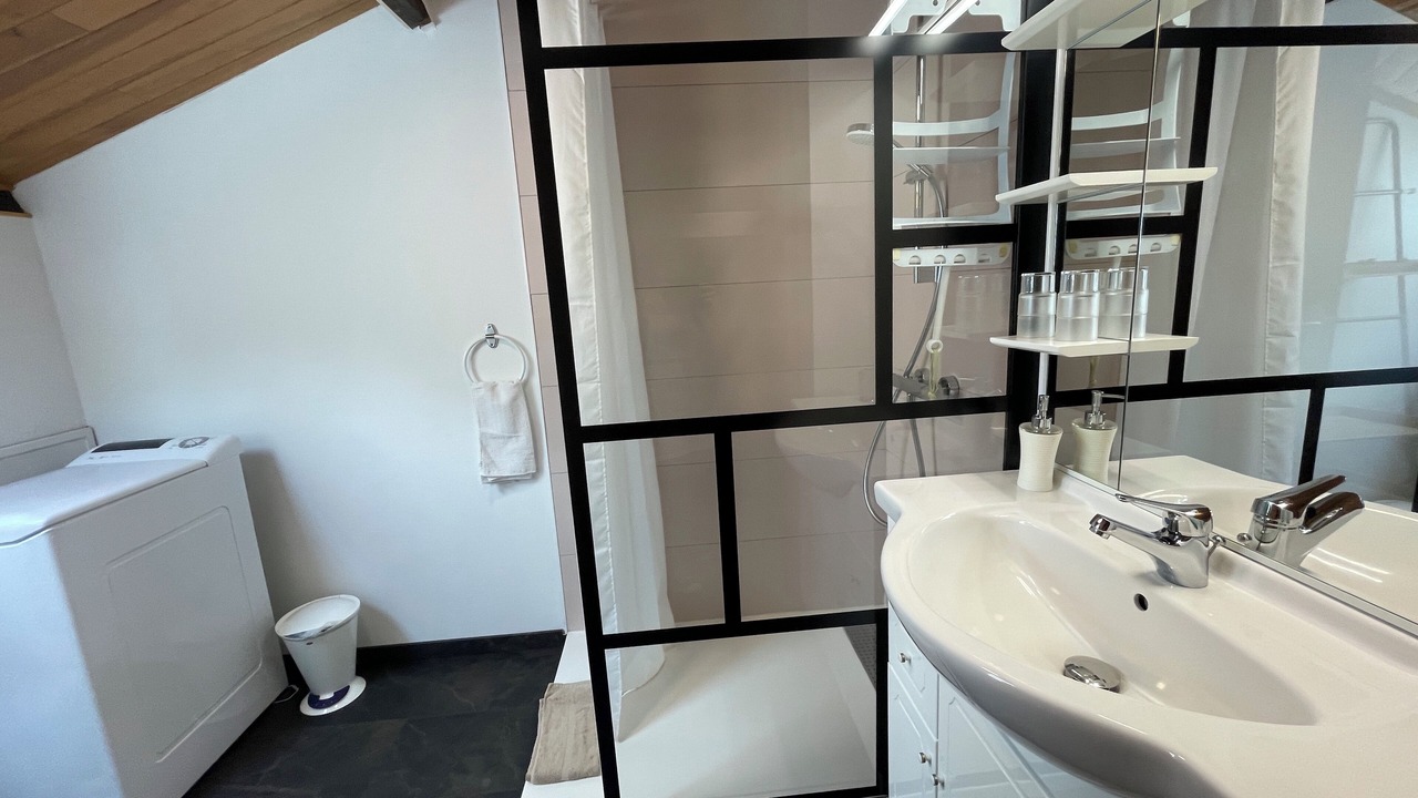 Photo of Bathroom in Saint-Chely-d'Aubrac