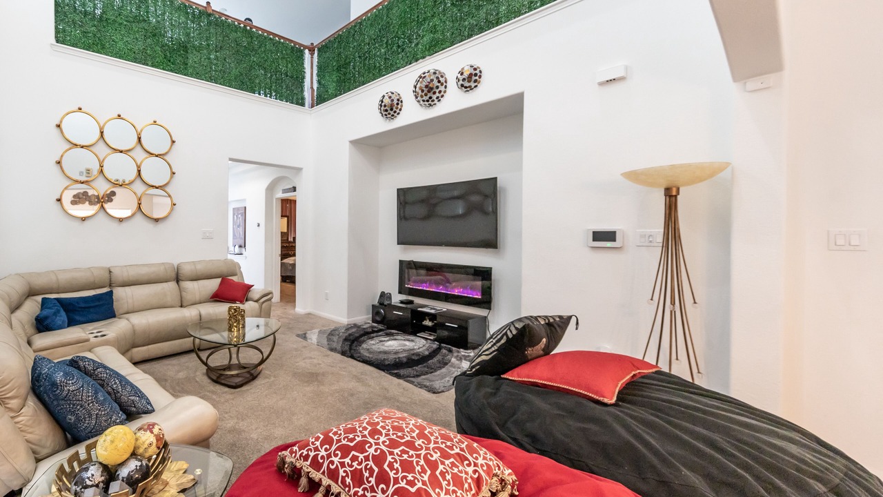Photo of Livingroom in Louetta