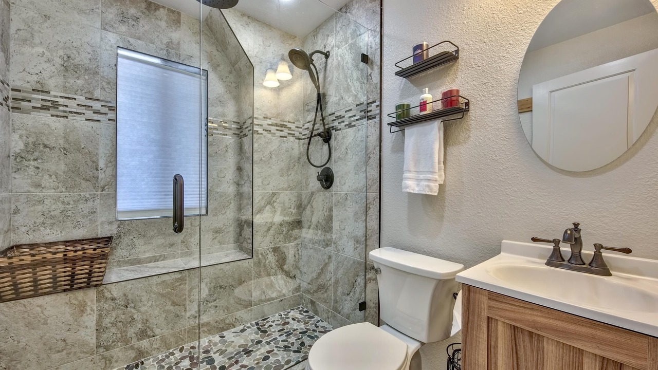 Photo of Bathroom in Country Club Estates