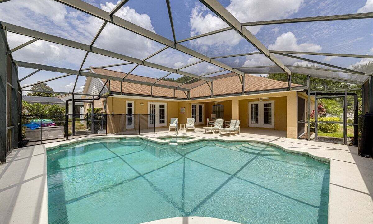 Photo of Outdoor in Orange Tree