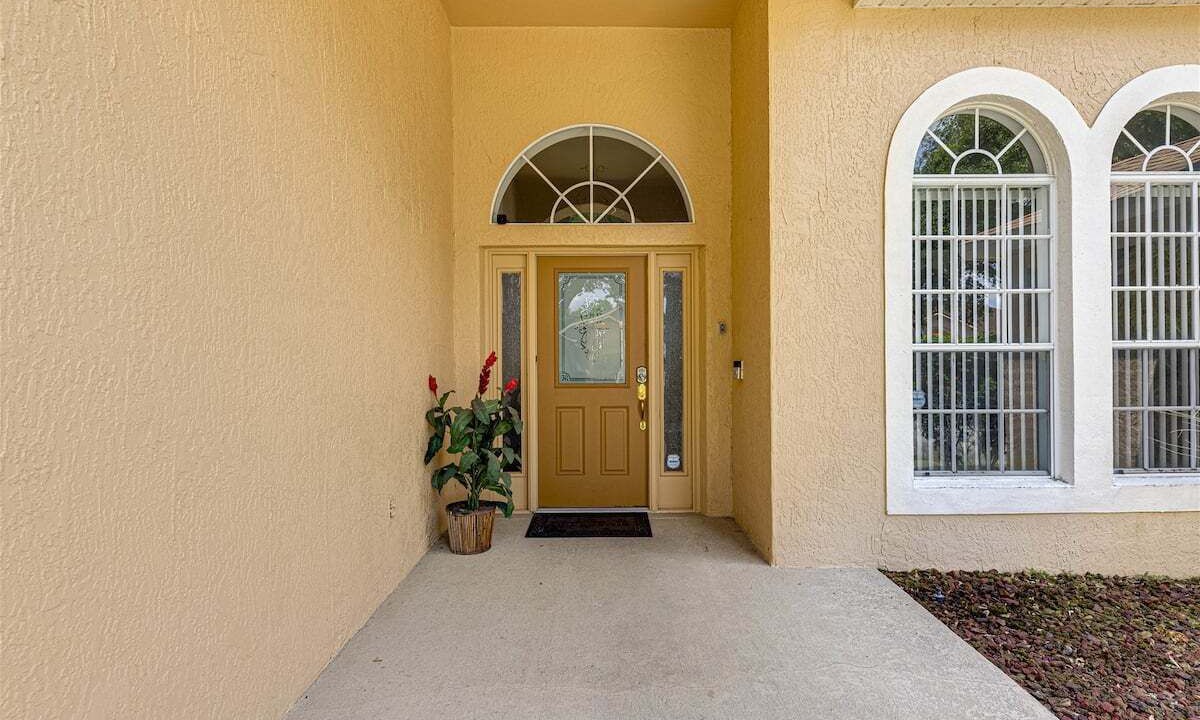 Photo of Outdoor in Orange Tree