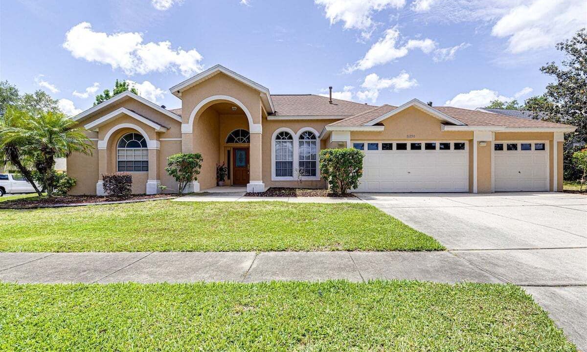 Photo of Outdoor in Orange Tree