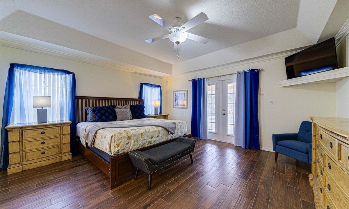 Photo of Bedroom in Orange Tree