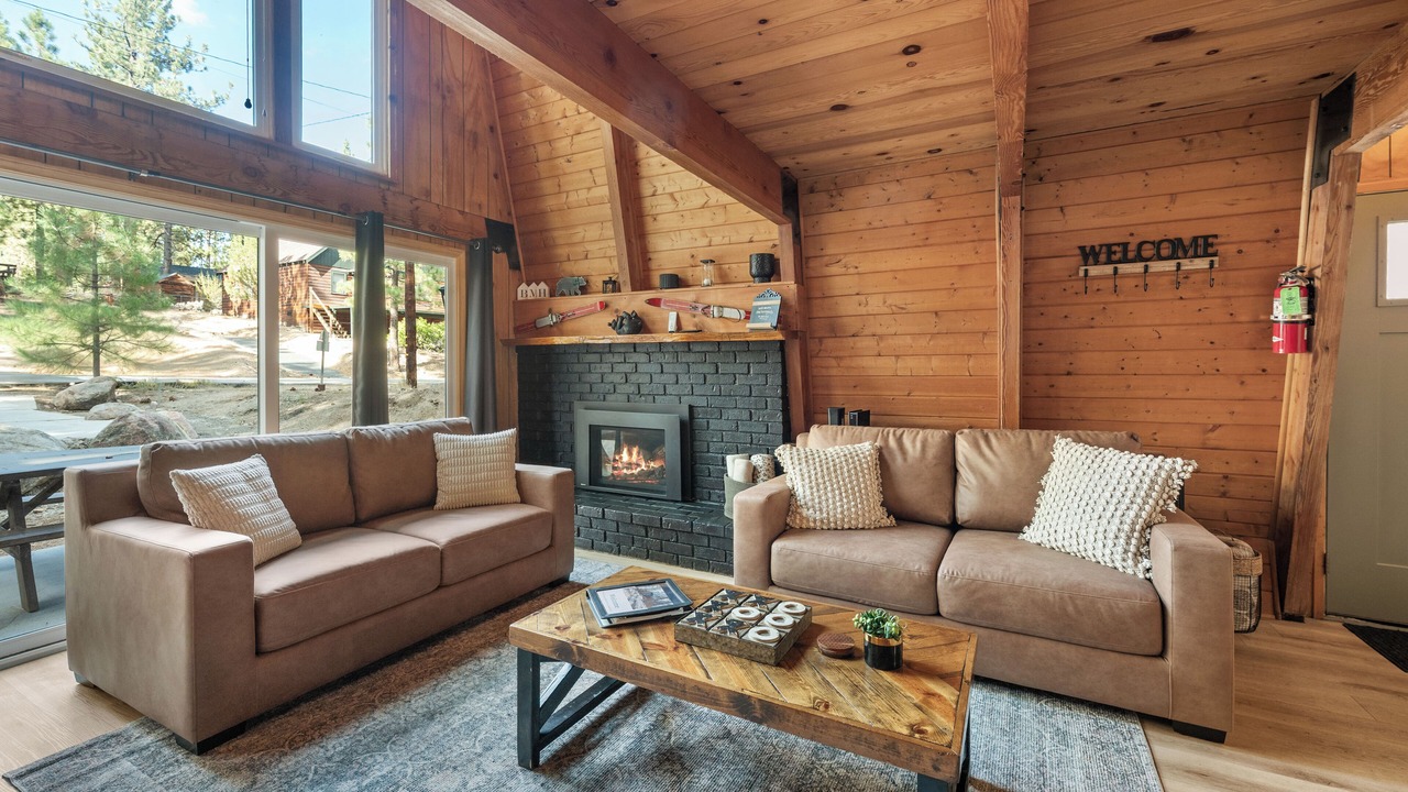Photo of Livingroom in Big Bear City