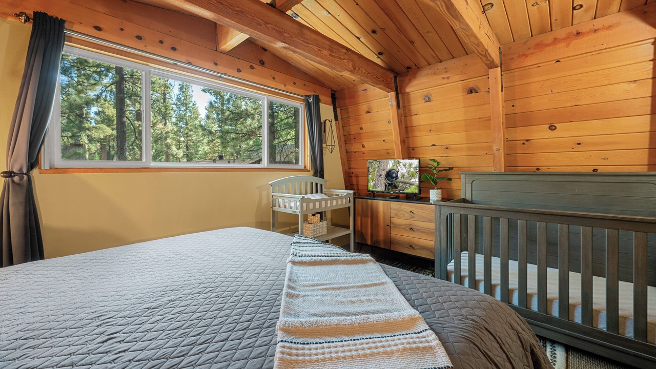 Photo of Bedroom in Big Bear City