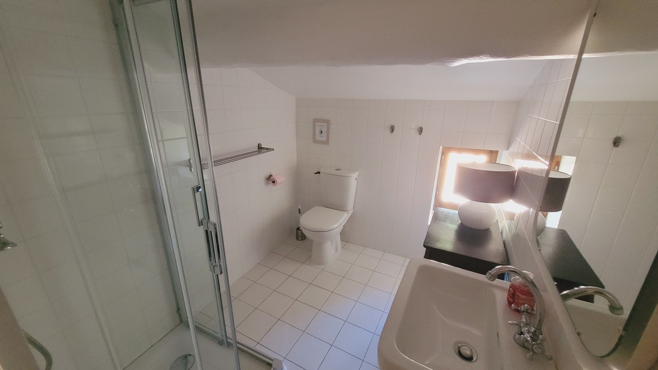 Photo of Bathroom in Revest-des-Brousses