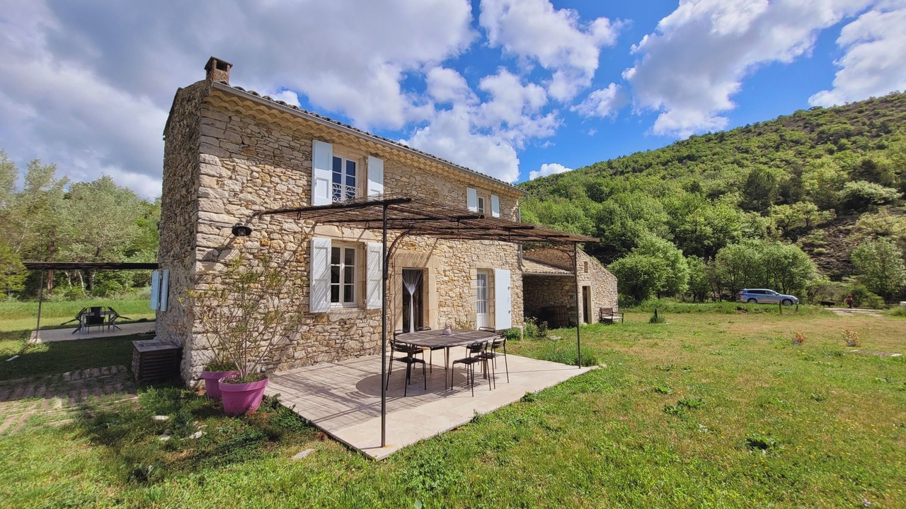 Photo of Outdoor in Revest-des-Brousses