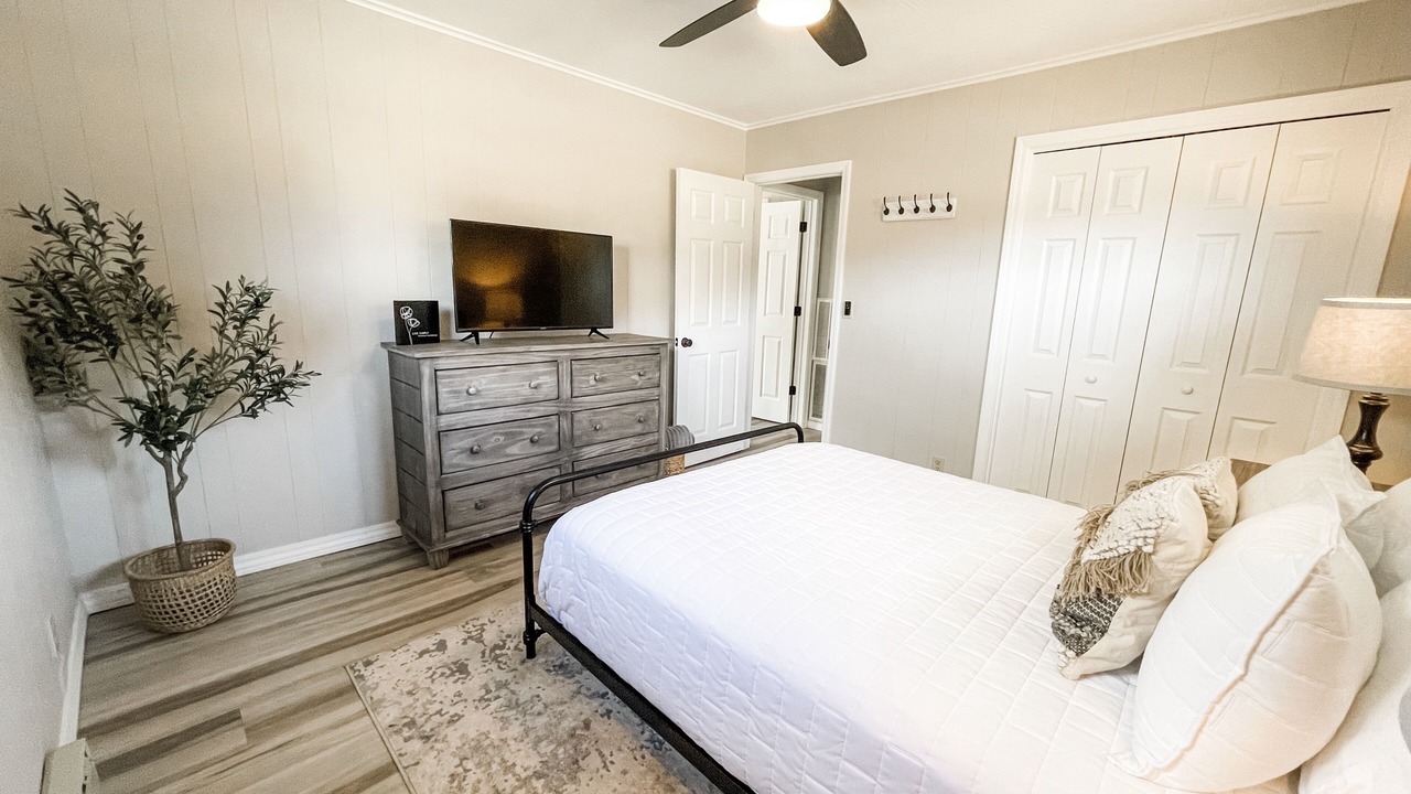 Photo of Bedroom in Flippin