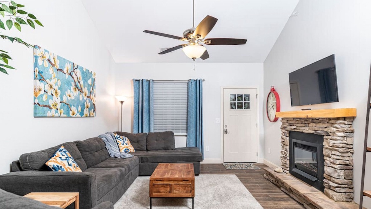 Photo of Livingroom in Townsend
