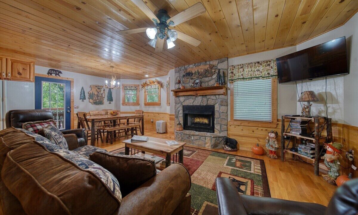 Photo of Livingroom in Blairsville