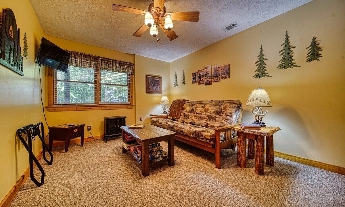 Photo of Livingroom in Blairsville